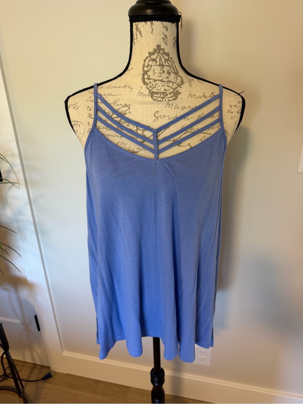 Express Strappy V-Neck Tank Top